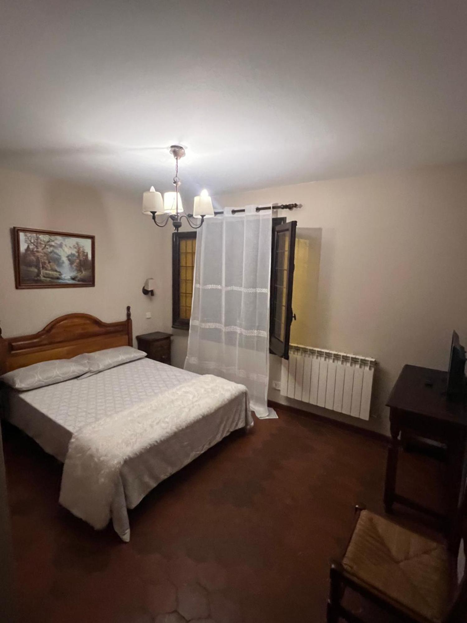 Отель Hostal Sabor Fusion Ла-Прадера-де-Навалорно Экстерьер фото